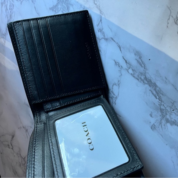 3 in 1 Coach Wallet - Picture 4 of 6